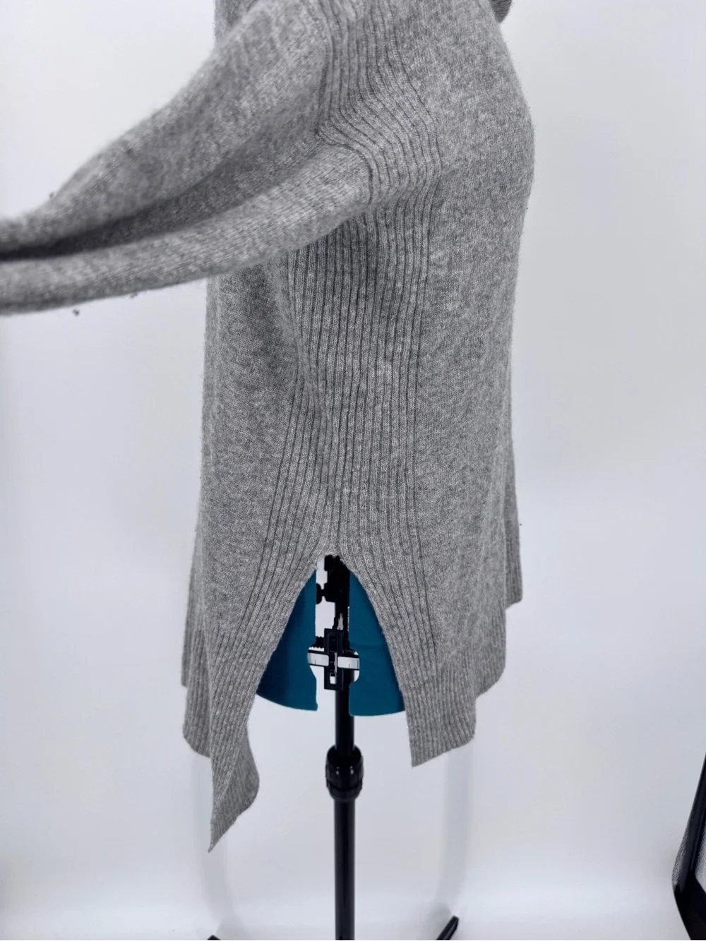Diane Von Furstenberg Light Grey Ribbed Cowl Neck Cashmere Sweater